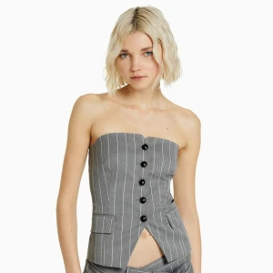 Linne i kavajmatrial  - Linne i kavajmaterial från berskha. Aldrig använt, prislapp kvar strl M. 