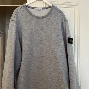 Stone island  - Cond 9/10 knappt använd  