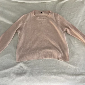 Tröja - Stickad tröja från h&m. Lite nopprig 💕