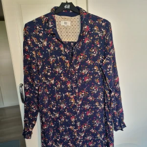 Noa Noa - Fin blommigt sommarklänning strl 40 från Noa Noa fin skick 