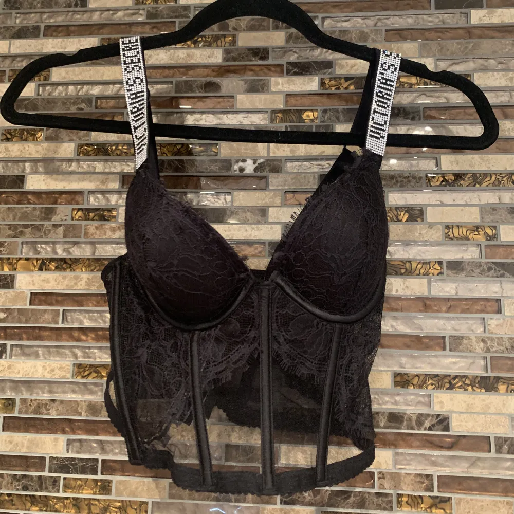  Victoria Secret, 32B/B70. Toppar.