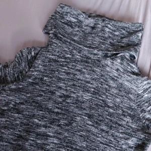 Vacker Polo tröja - Strl 140-164