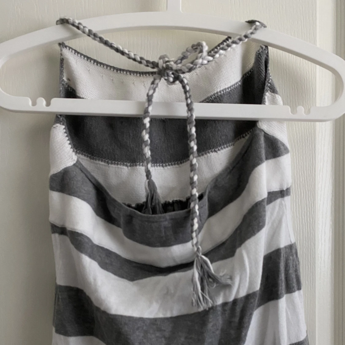 Stickad haltertopp - 90