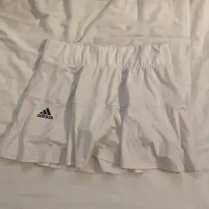 Tennis kjol från adidas