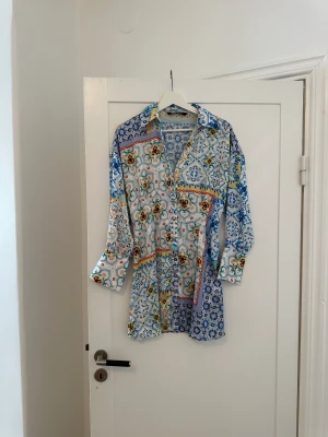 Sommar klänning - OK skick - använd några gånger 