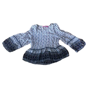 Fin tröja! - En så gullig tröja köpt från Indiska som har används endast några gånger! 