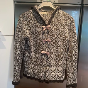 Odd Molly kofta - Jättefin odd Molly kofta str 1(s)  med tryckknappar, jättefint skick