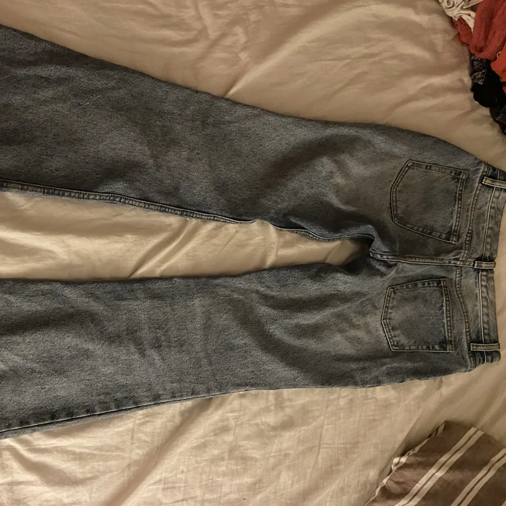 Jeans från Brandy Melville! Storlek xs/s . Jeans & Byxor.