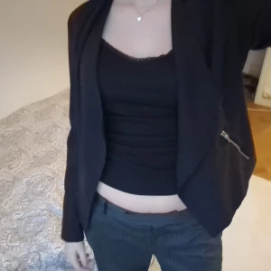 Kort "kavaj"  - En kort typ av kavaj 😍