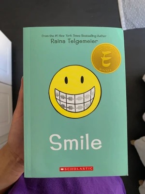 Smile bok - Bok på eng, för tonåringar 😍❤️möts upp