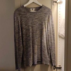 NN07 Långarmad tröja från MQ - Gott skick använd några gånger, men hel och ren, storlek L