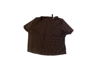 Brunt topp🤎 - Fint brunt topp, använt 3 gånger 💕