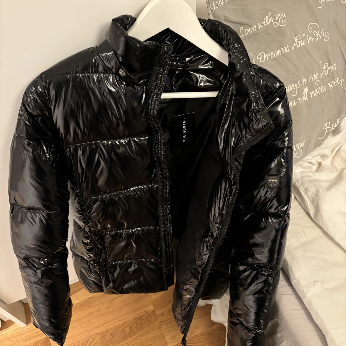 Glansig jacka  - 90