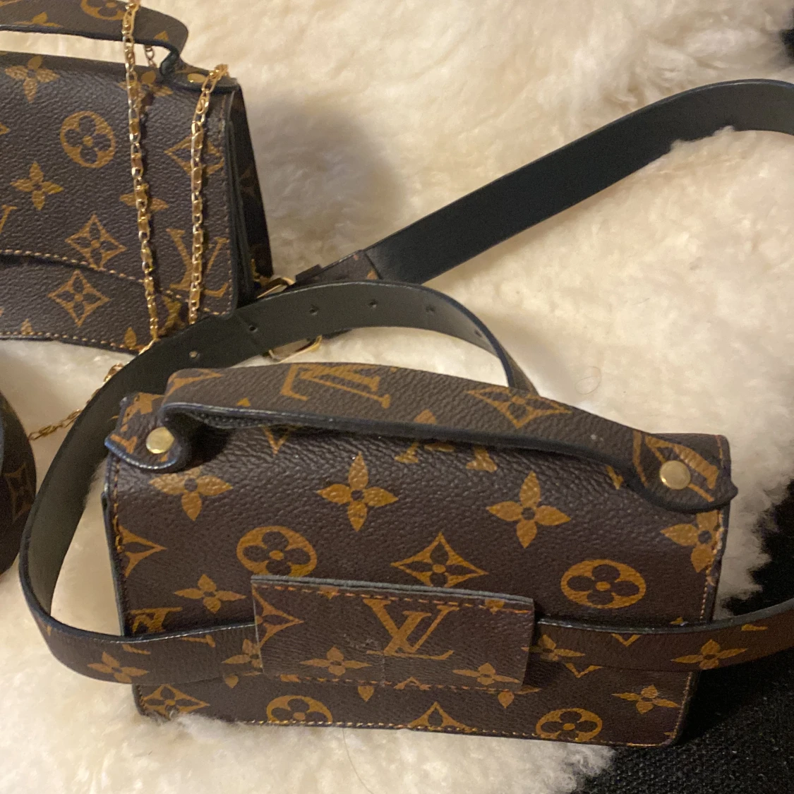 Louvis vuttion ( ej äkta ) - 90