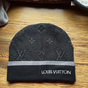 LV hat - new never used