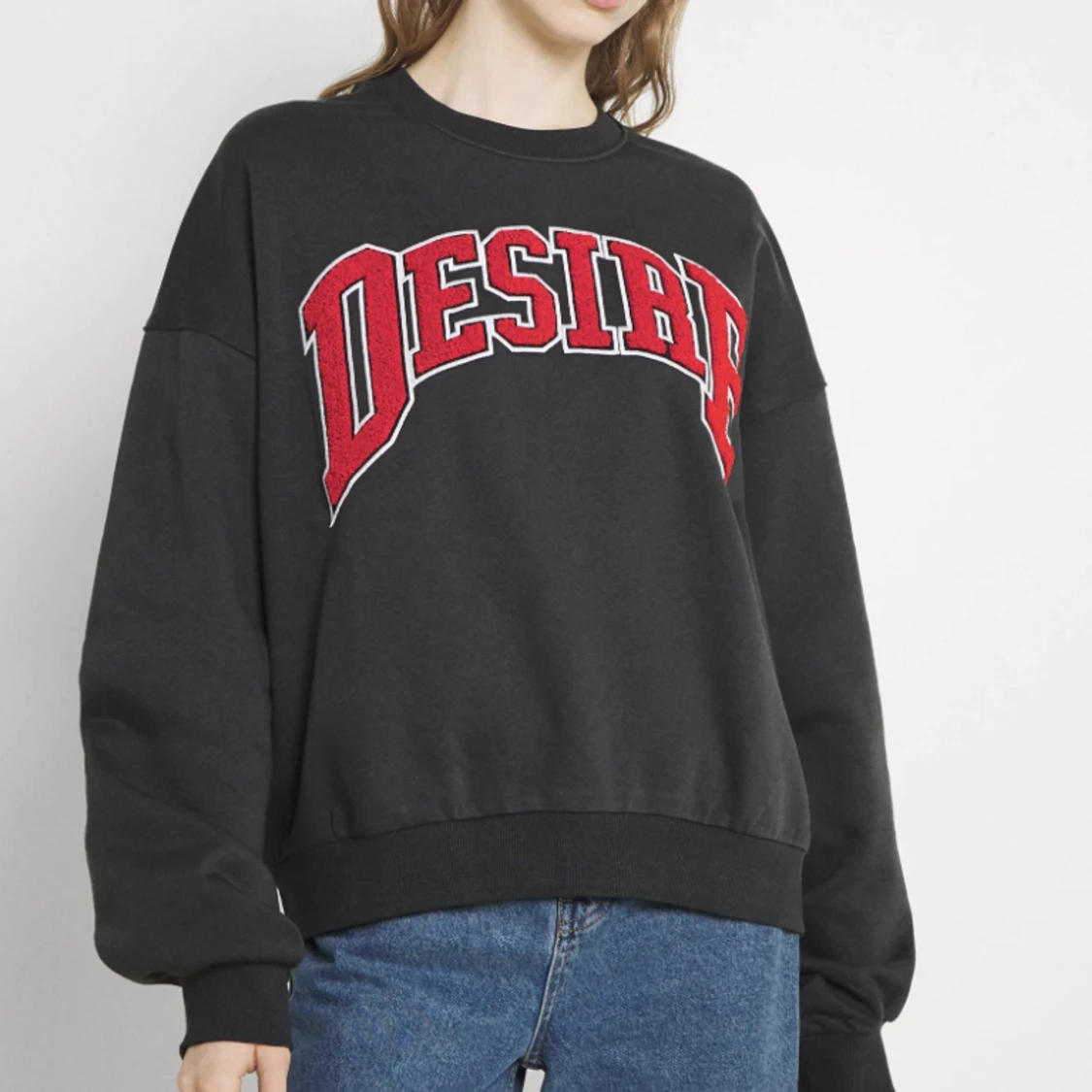 Supercool sweatshirt från Weekday❤️🤍 - 90