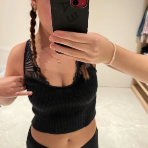 Topp - Stickad skön topp! Dm vid intresse eller frågor! 