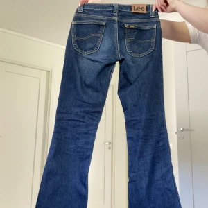 Lågmidjade bootcut jeans - Jättebra skick✨