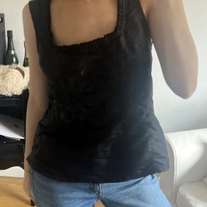 Broderat linne! - Fint skick!