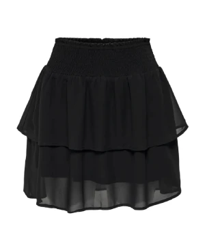 Only kjol💕 - Säljer min svarta volang kjol från only💞inga defekter.