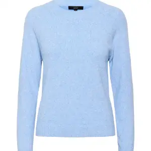 En superfin ljusblå tröja från Vero Moda som just nu är slutsåld i xs💕