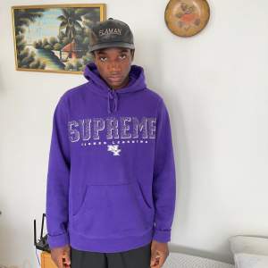 Purple supreme Rhinestone hoodie Size M and in very good condition   