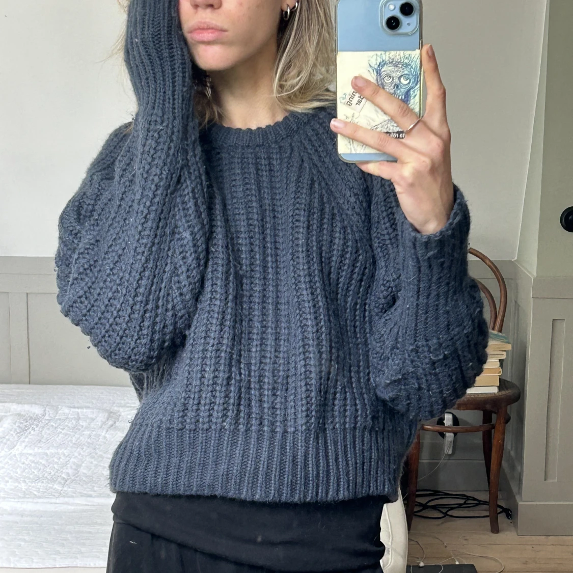 Blå stickad tröja - 91