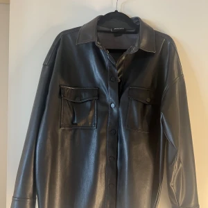 Monki - Monki skinnjacka 