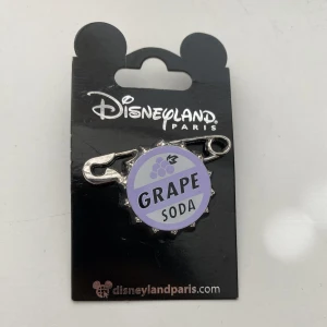 Pin - Pin från Disneyland köpt dyrt och vill egentligen inte sälja men den används har aldrig använts💞 från filmen Upp 