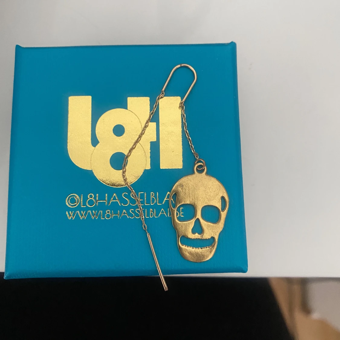 L8 Hasselblad örhänge 