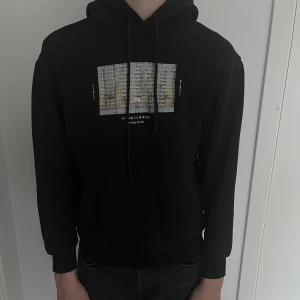 Hoodie - Mycket snygg hoodie i bra skick!