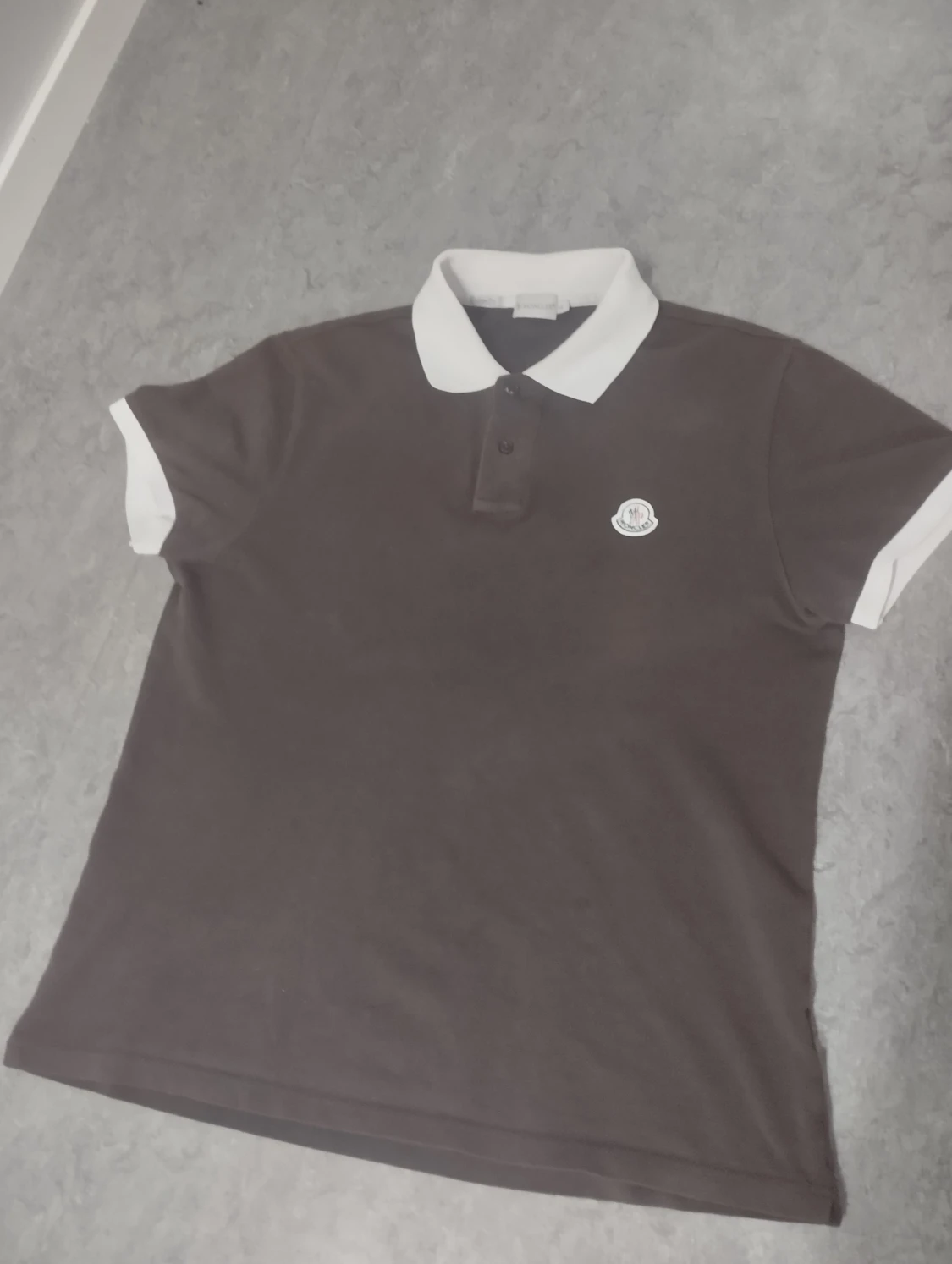 Moncler t shirt Äkta!