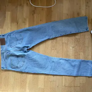 Levis 501 ljusa jeans 
