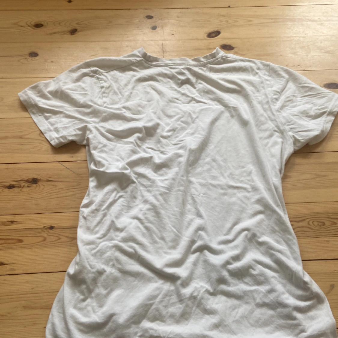 Gullig vit T-shirt med panda  - 90