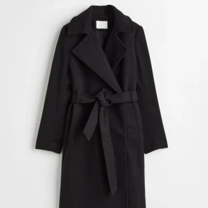 Kappa - Kappa från H&M. Finns att hämta i Göteborg annars står köparen för frakt! 💕