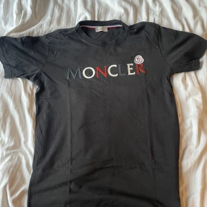 Moncler t-shirt - Moncler t-shirt S/M