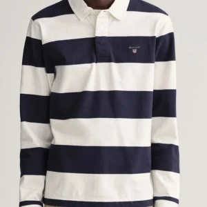 Gant tröja! - Storlek S, helt nytt plagg. Galet fint och skönt att ha hela åter runt. 