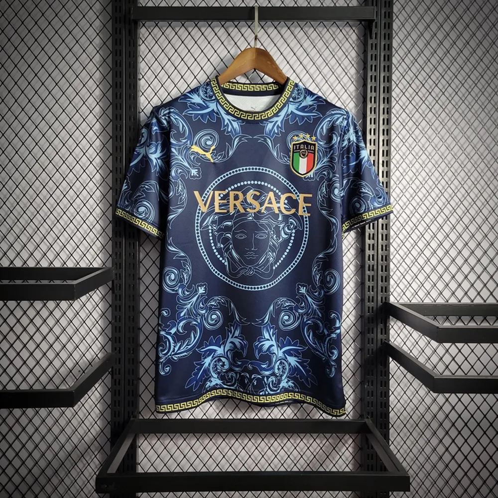 Versace x Italy Helt nya. T-shirts.