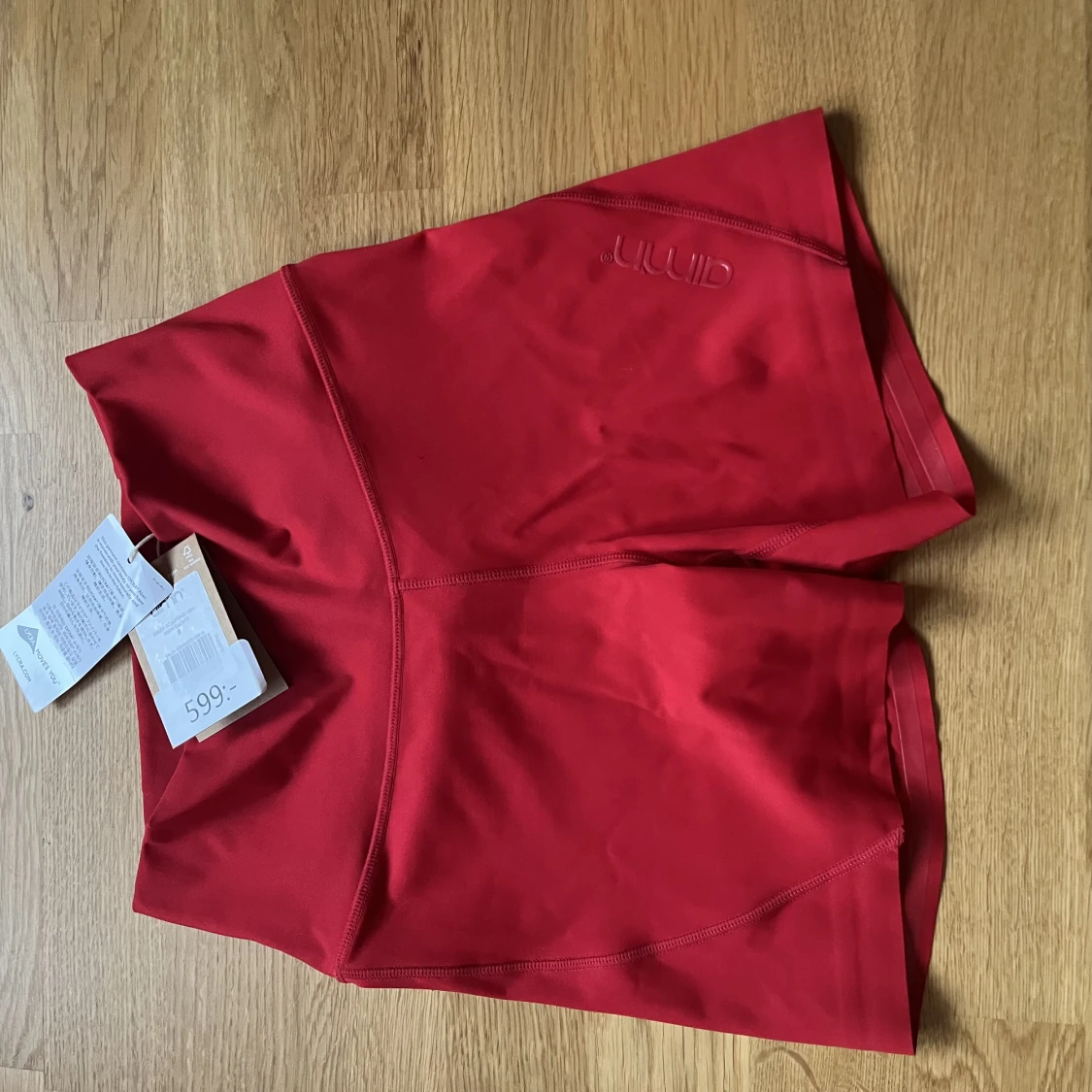 Röda träningshorts (nya) - 90