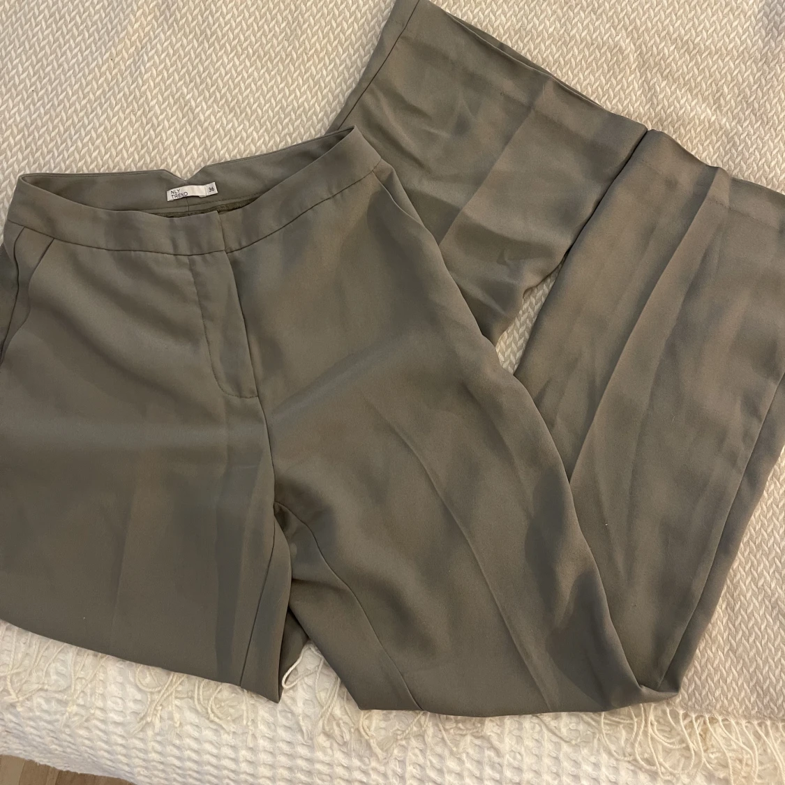 Kostymbyxor Nelly - 91