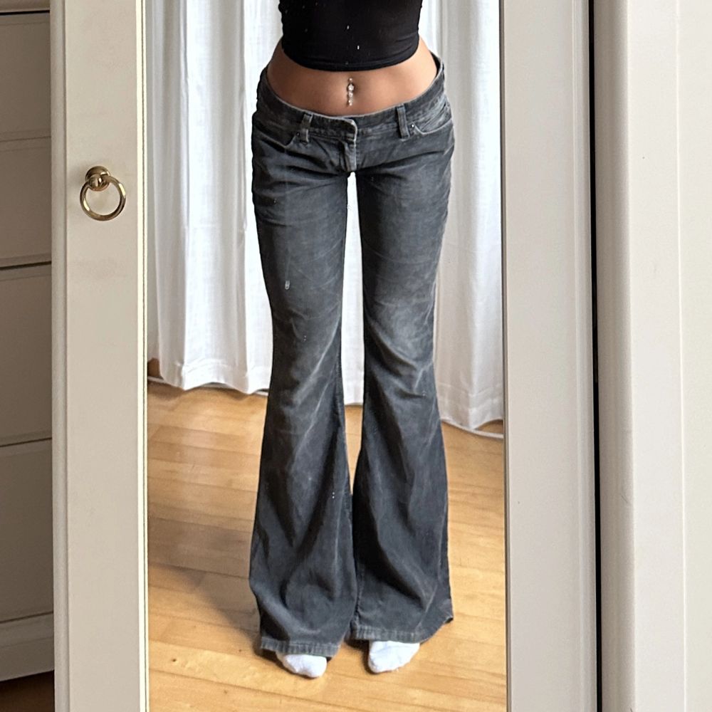 Levis 479 best sale booty flare fit