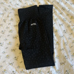 Be aybl - Tights från be aybl som endast är använda en gång! Som nya 🥰