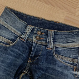 Lågmidjade pepe jeans  - Lågmidjade pepejeans i storlek XS i nyskick (inga defekter) 💗 köpte second hand men aldrig använda! PS: Frakten kommer bli lite mer då jag använder mig av portkod när jag postar 