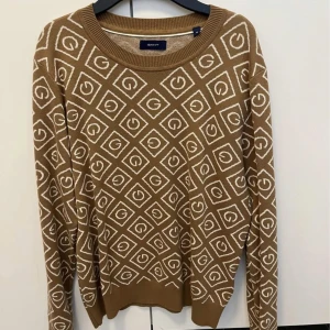 Gant stickad tröja - Aldrig använd. 
