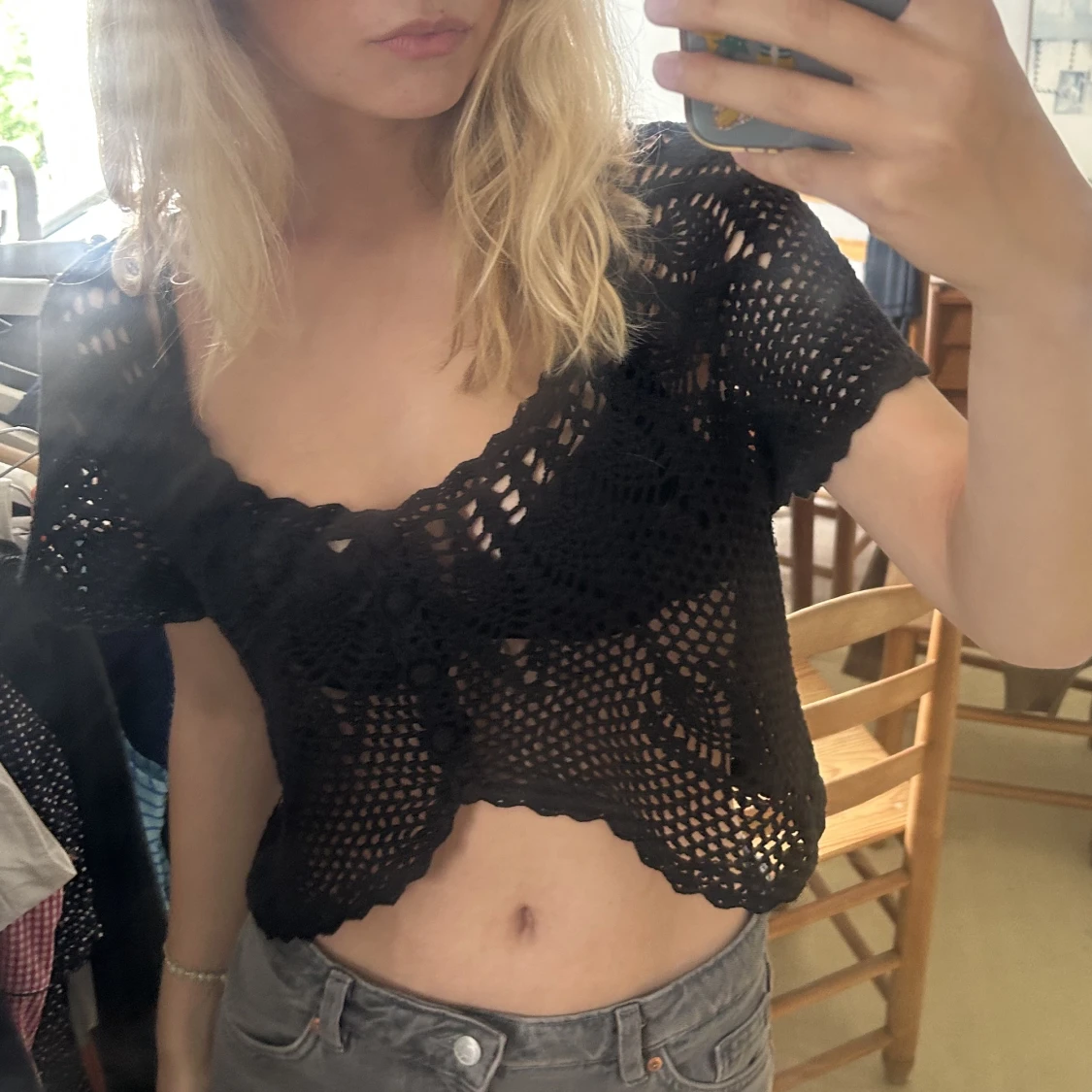 Svart virkad topp