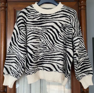 Skön tröja  - Skön varm tröja. Polyester/spandex. 