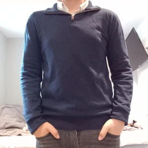Jack and jones half zip - Tja säljet min jack and jones halfzip hoodie tar emot byten hör av er vi fler frågor jätte bra skick