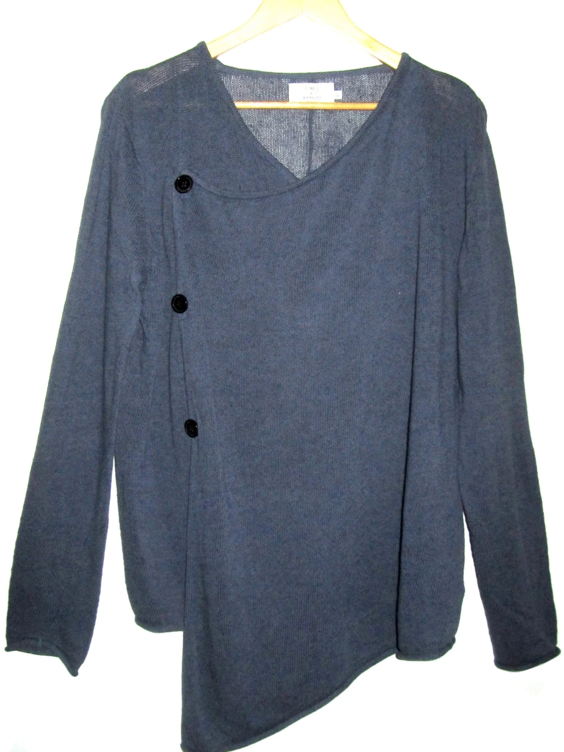 Emilio fin kofta , asymmetrisk sydd, toppskick Stl L / XL  - 90