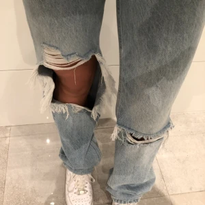 Jeans - Slitna jeans från mango, high waist.