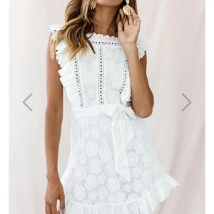 Dennis Maglic klänning  - Helt oanvänd klänning, endast testad, nypris 799🤍